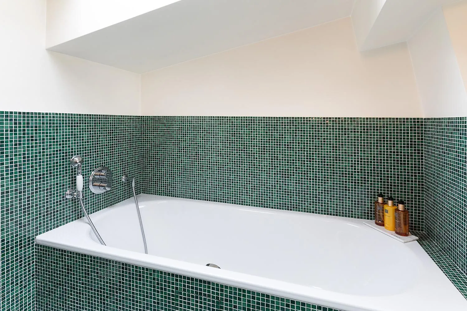 Oniri - Apartment In Montmartre - Robert Planquette Paris