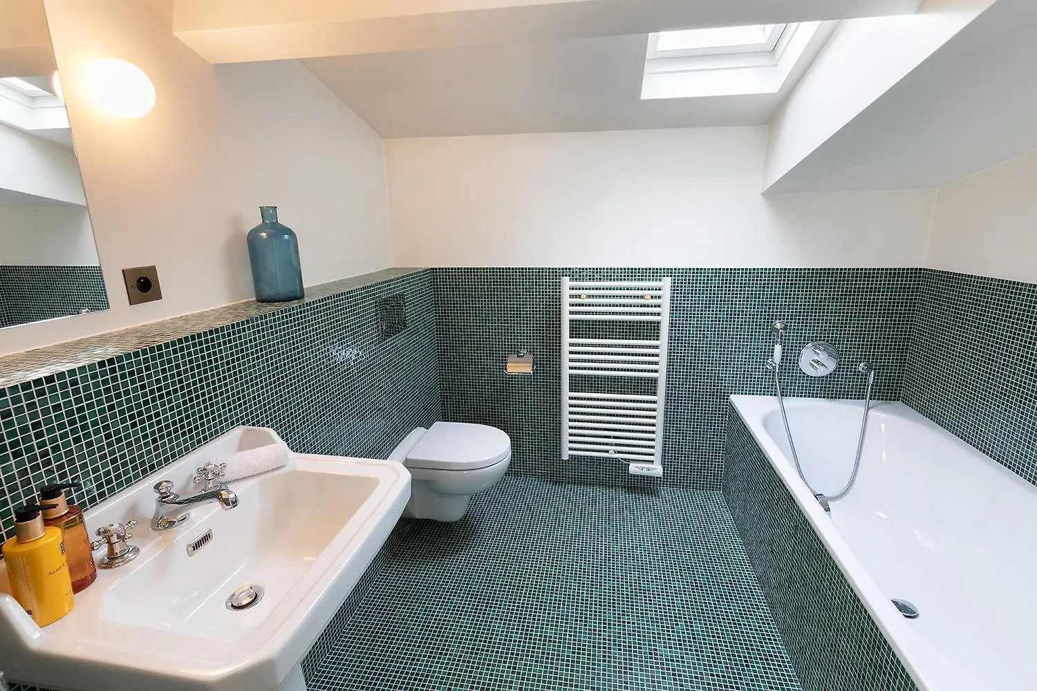 Oniri - Apartment In Montmartre - Robert Planquette Paris